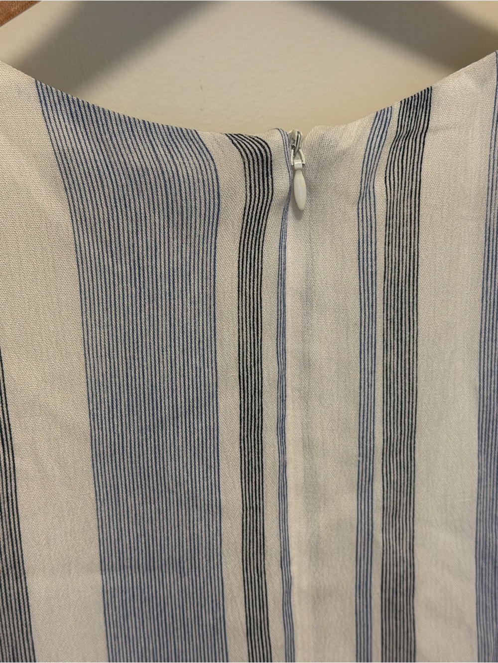 LULU's  Short Sleeve Mini Dress size M medium EUC blue and white coquette girl - Picture 7 of 13